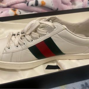 White Gucci ace low top size 8 euro